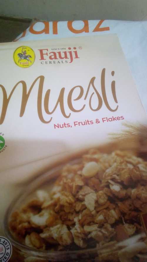 cereals muesli fruit nuts